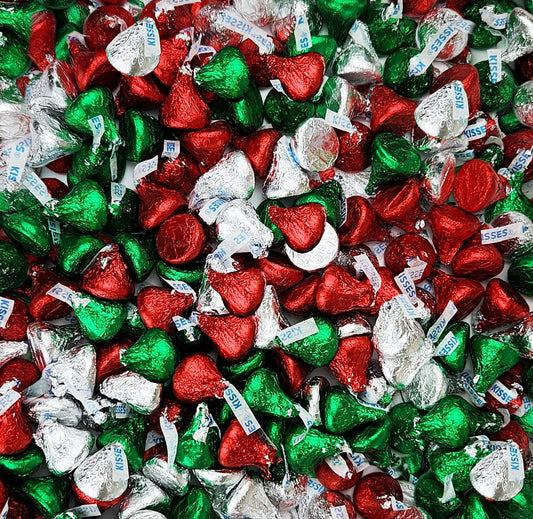 Christmas Milk Chocolate Kisses, 2 lb Bulk Bag – Red, Green & Silver Foil Wrapped Holiday Candy – Perfect for Stocking Stuffers, Gift Bags, Candy Dishes & Parties
