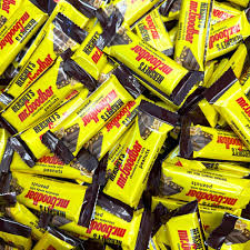 Mr. Goodbar Candy Bars, 2 lb Bulk Pack, Individually Wrapped Peanut Chocolate Bars for Sharing, Parties, Office & Classroom Treats